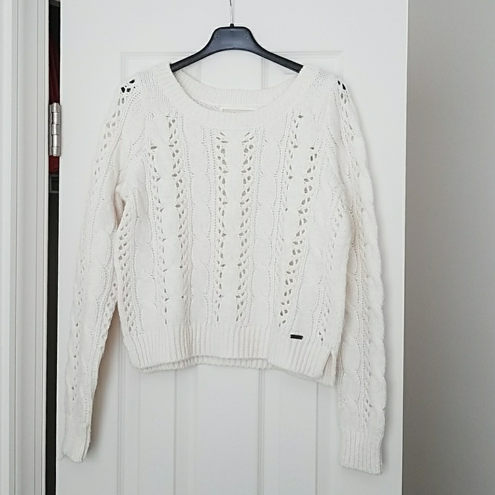 Hollister sweater 💛